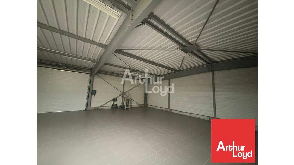 Local d'activité 260m² à louer aux Sables-d'Olonne