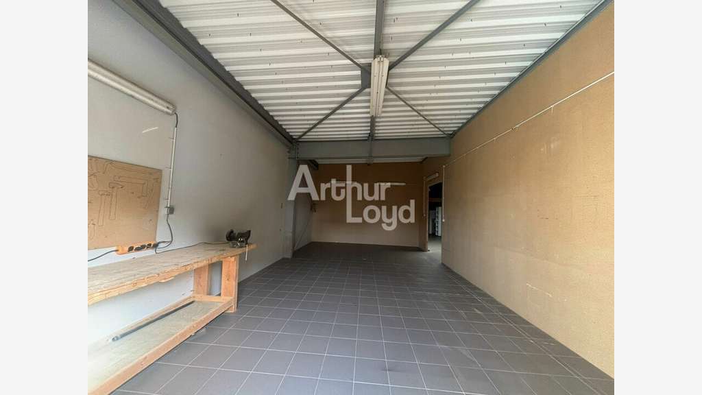 Local d'activité 260m² à louer aux Sables-d'Olonne