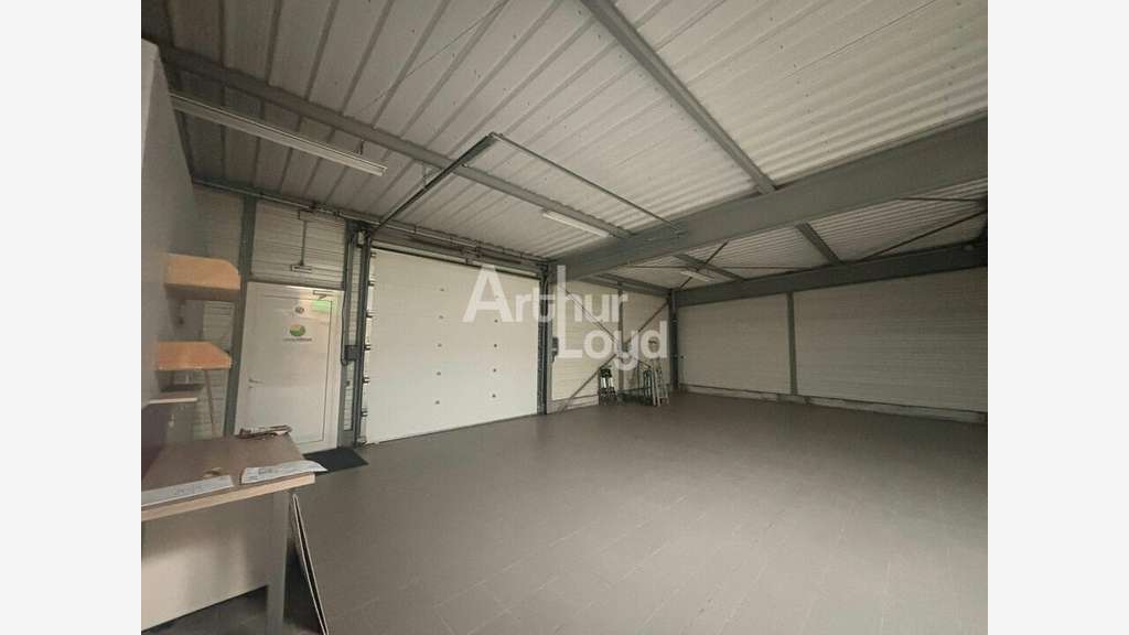 Local d'activité 260m² à louer aux Sables-d'Olonne