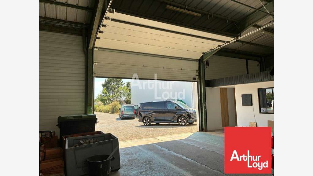 A louer local d'activité 340m² aux Sables d'Olonne