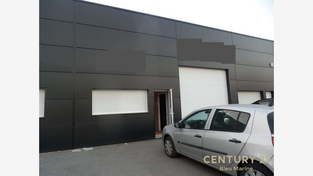 CHATEAU d'OLONNE 85180– Z.A Les Plesses - A LOUER