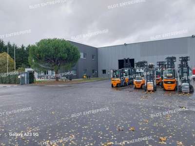 A louer locaux d'activités 1297m² Les Sorinières