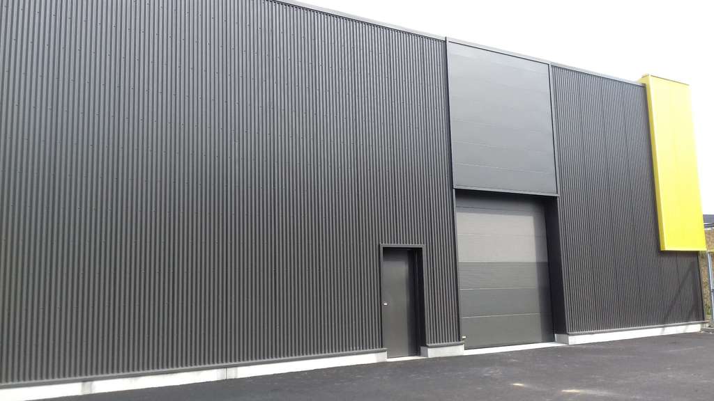 A louer local 400m² Les Sorinières ZA du Taillis