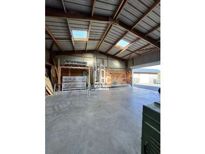 Location Locaux d'activités - Entrepôts aux Touches