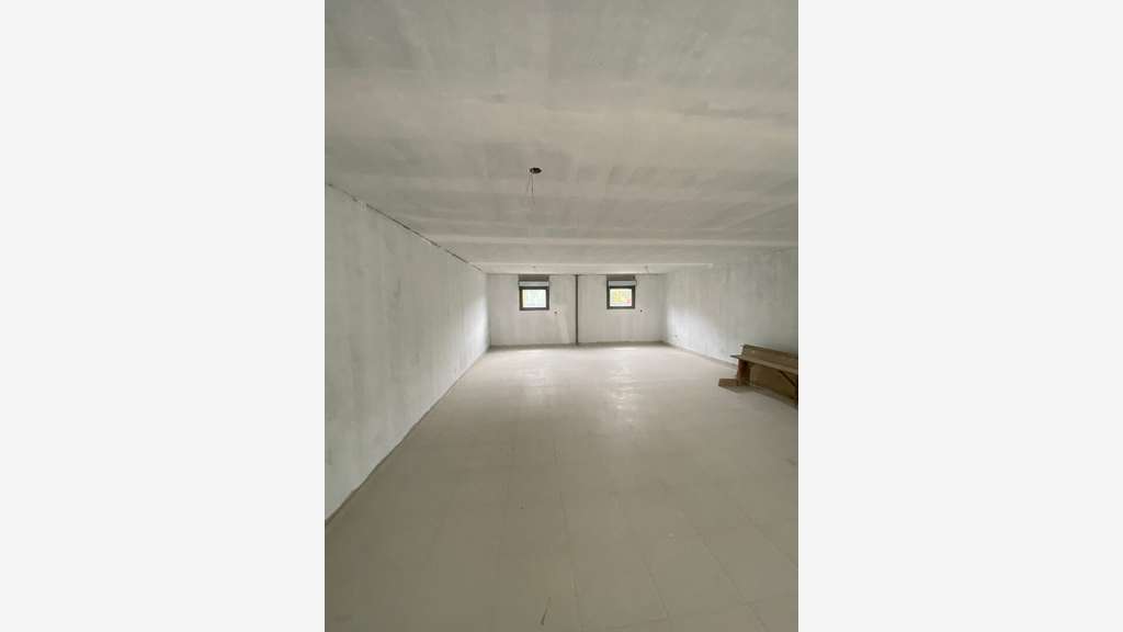 A louer local d'activités 85m² neuf au Trois-Îlets