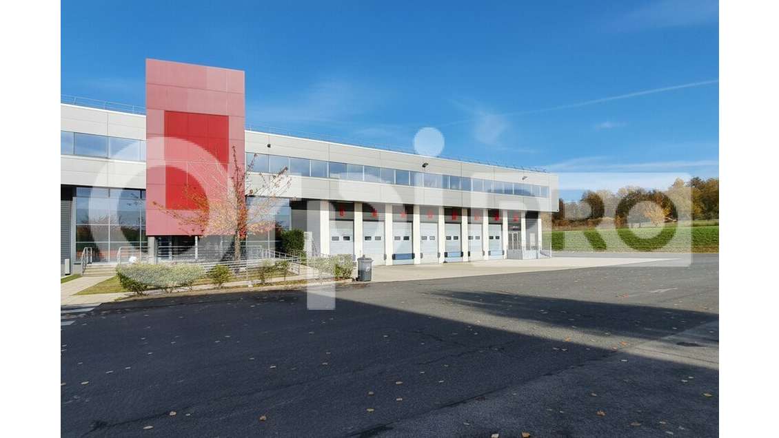 Cellules de logistique 8577m² à louer à Courtabœuf