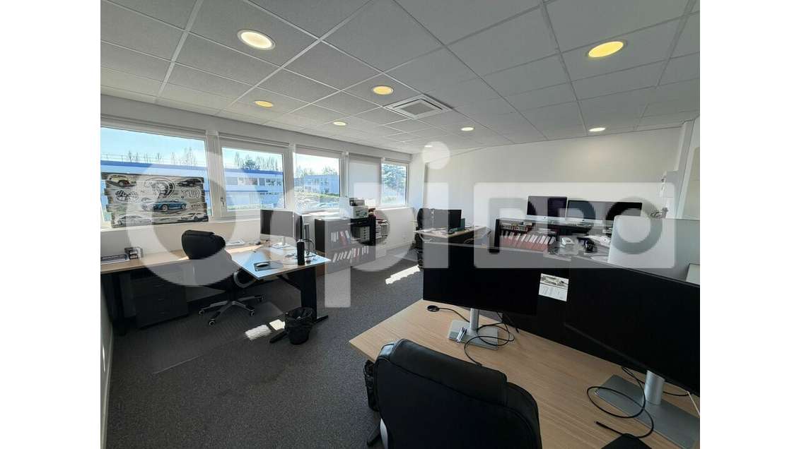 LES ULIS - LOCAL D'ACTIVITE à louer