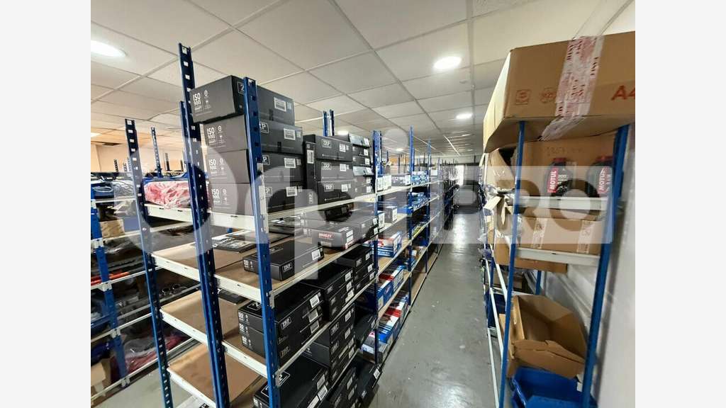 Local d'activité 220m² à louer ZA de Courtaboeuf