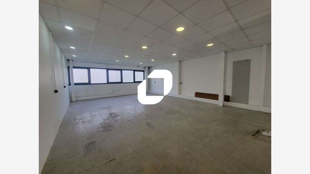 A louer Local d'activité 220m² Les ulis