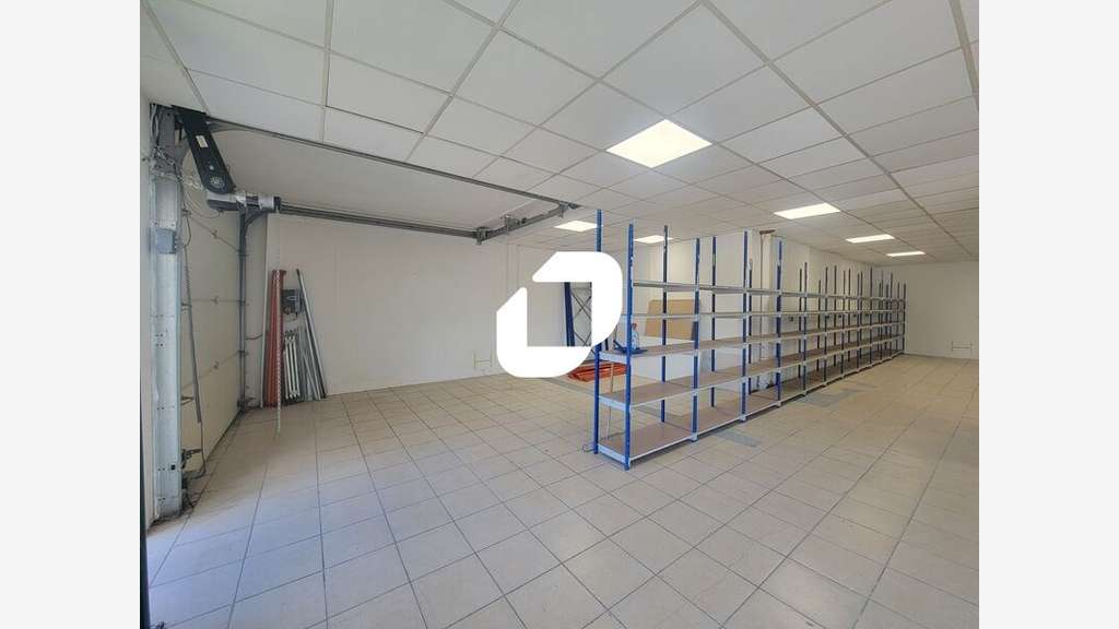 A louer Local d'activité 220m² Les ulis