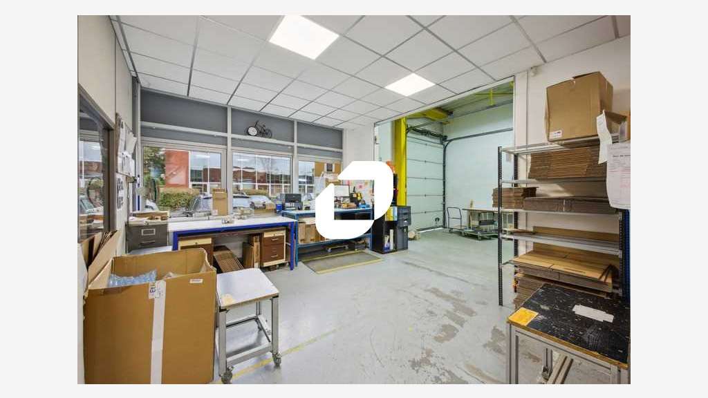 A louer Local d'activité 294m² Les ulis