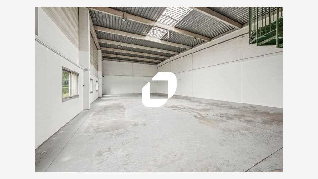 A louer Local d'activité 350m² Les ulis