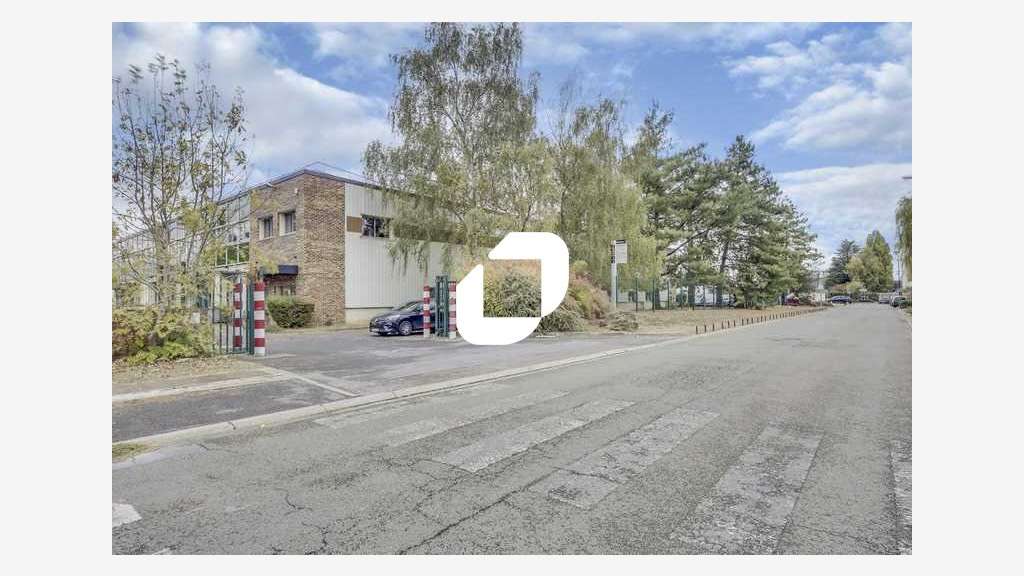 A louer Local d'activité 350m² Les ulis