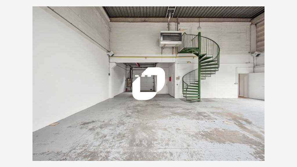 A louer Local d'activité 350m² Les ulis