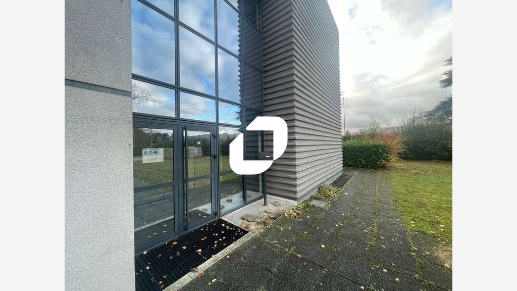 A louer Local d'activité 182m² Les ulis
