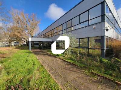A louer Local d'activité 18729m² Les ulis