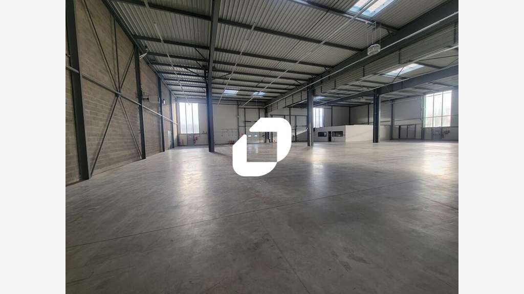A louer Local d'activité 18729m² Les ulis