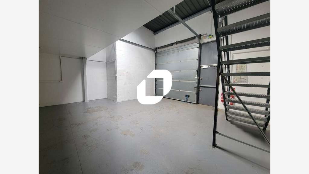 A louer Local d'activité 3106m² Les ulis