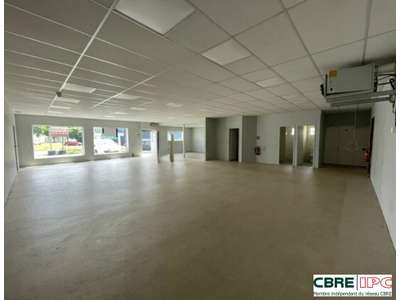Location Locaux d'activités - Entrepôts à Lescar