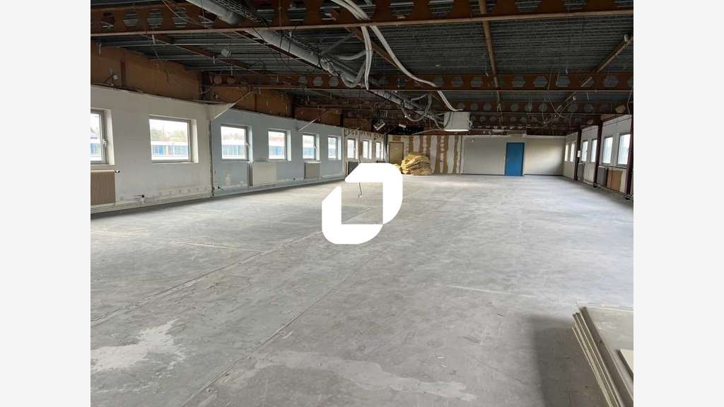 A louer Local d'activité 1300m² Lesquin