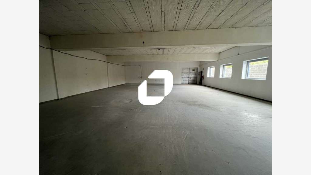 A louer Local d'activité 1300m² Lesquin