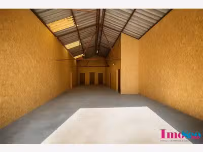 Box de stockage 31m² à louer centre-ville Libourne
