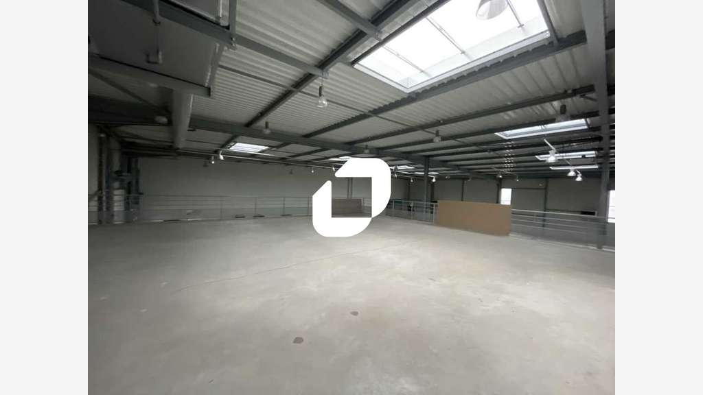 A louer Local d'activité 3346m² Lieusaint