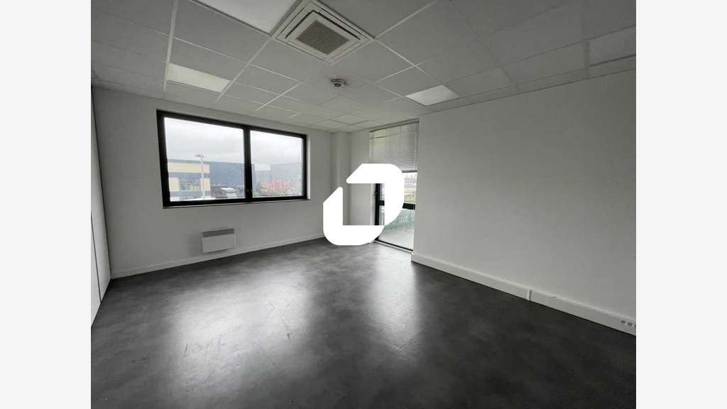 A louer Local d'activité 996m² Lieusaint