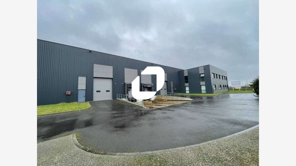 A louer Local d'activité 996m² Lieusaint