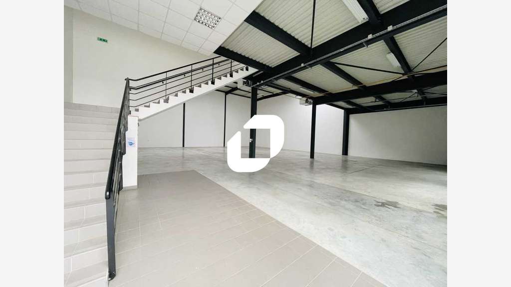 A louer Local d'activité 363m² Lieusaint