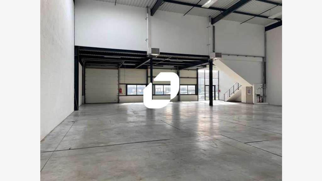 A louer Local d'activité 363m² Lieusaint