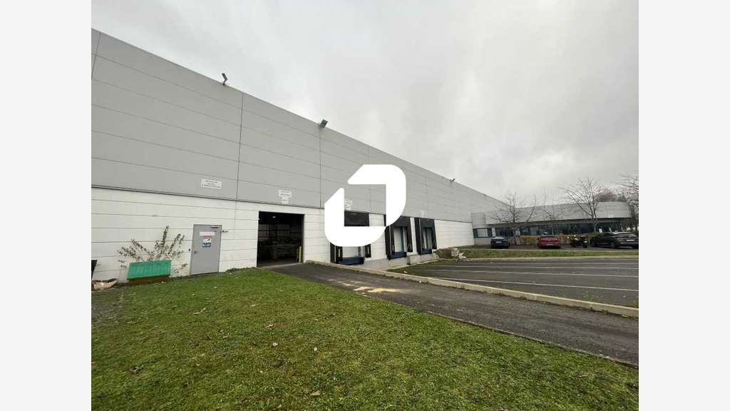A louer Local d'activité 2551m² Lieusaint