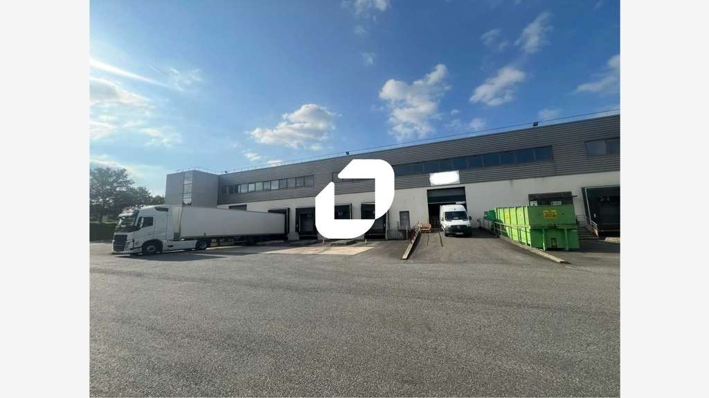 A louer Local d'activité 5479m² Lieusaint
