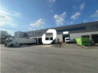 A louer Local d'activité 5479m² Lieusaint