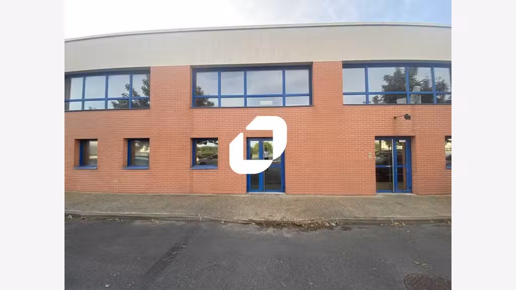 A louer Local d'activité 1181m² Lieusaint