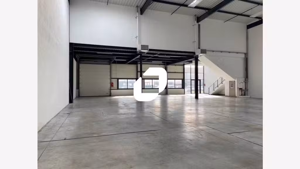 A louer Local d'activité 363m² Lieusaint