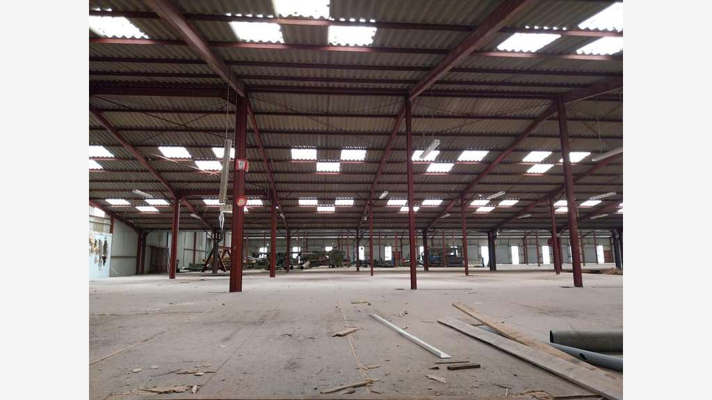 Site industriel 10000m² empl stratégique à Liffol