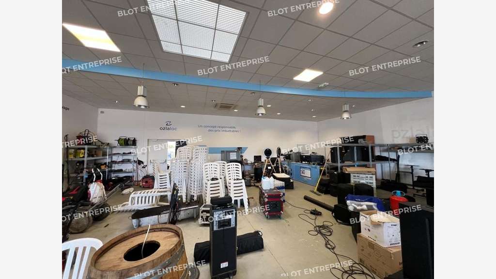 A LOUER - LOCAL COMMERCIAL / ACTIVITES - LIFFRE -