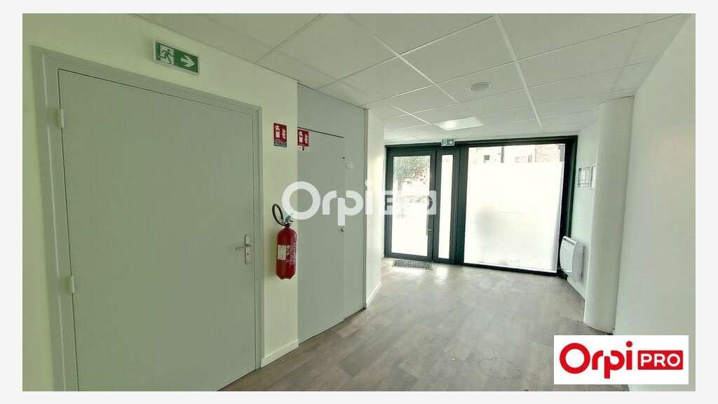 A louer local commercial de 96m² à Lille (59000)