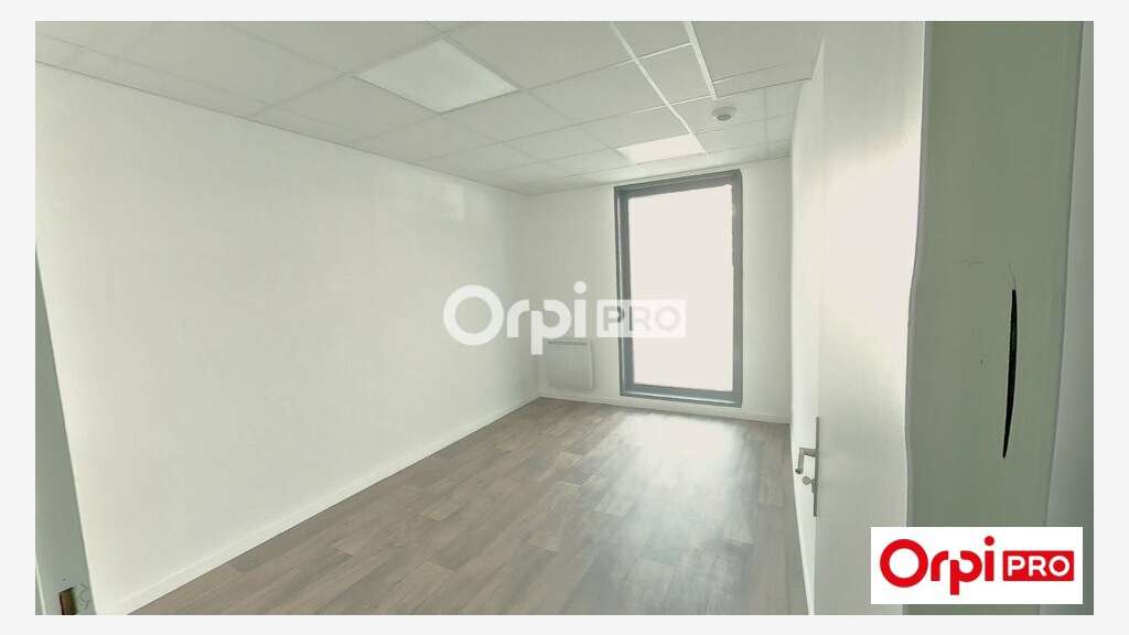 A louer local commercial de 96m² à Lille (59000)