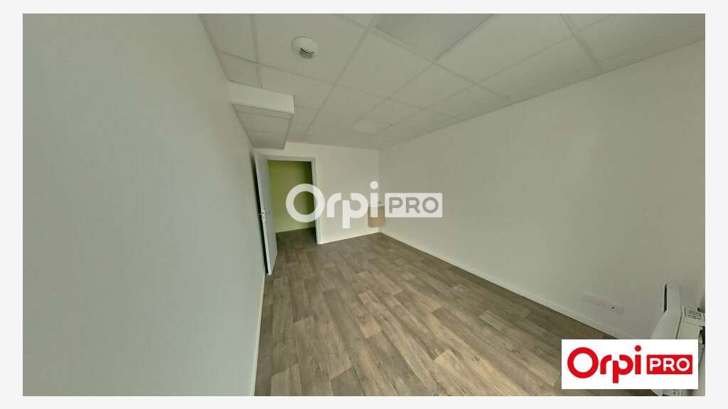 A louer local commercial de 96m² à Lille (59000)