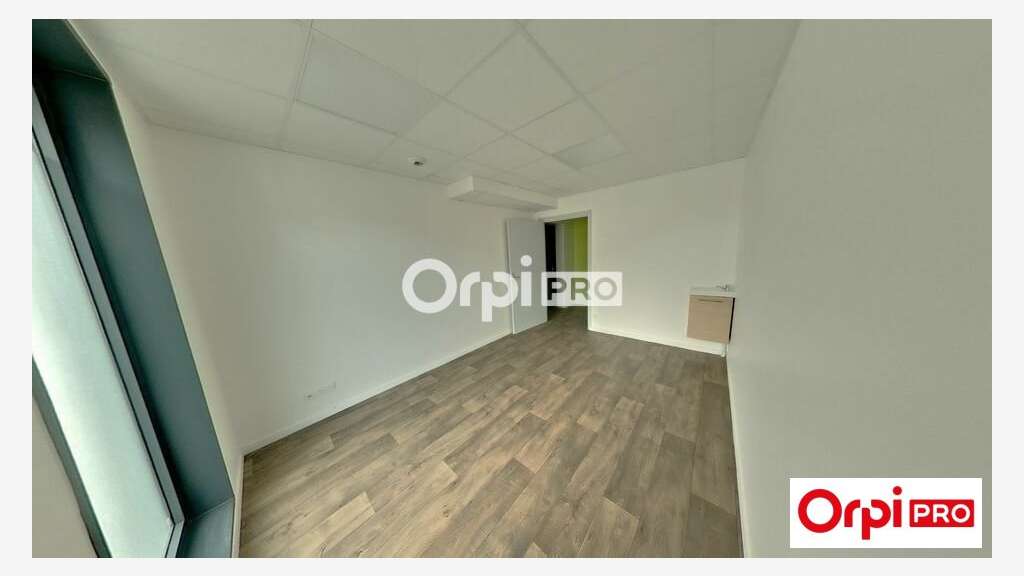 A louer local commercial de 96m² à Lille (59000)
