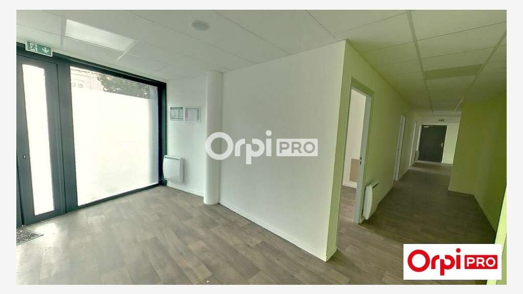 A louer local commercial de 96m² à Lille (59000)