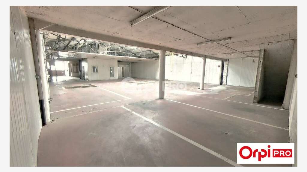 A louer local 560m² Lille axe majeur
