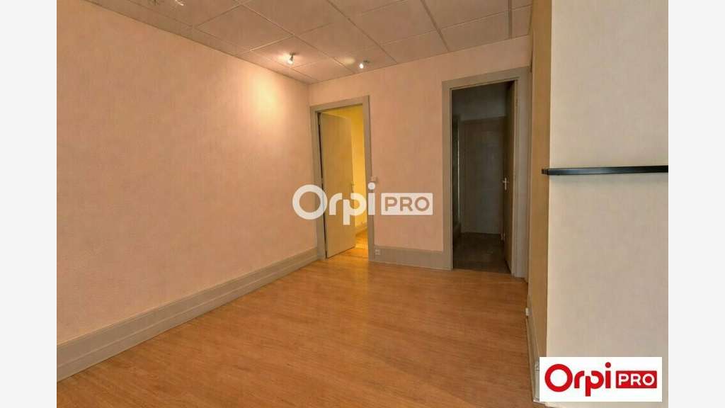 A louer local professionnel 127m² à Lille (59000)