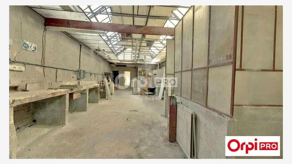 A louer local professionnel 100m² à Lille (59000)