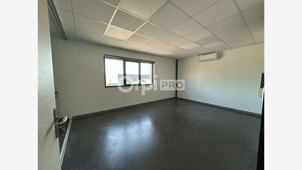 Local d'activité récent 235m² à louer à Limoges