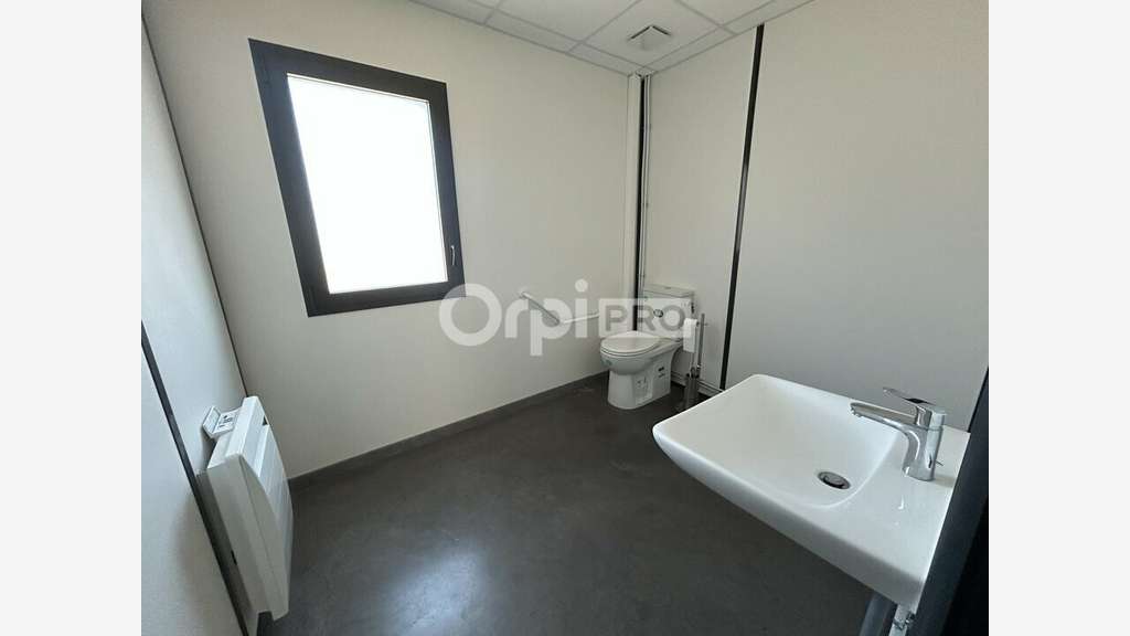 Local d'activité récent 235m² à louer à Limoges