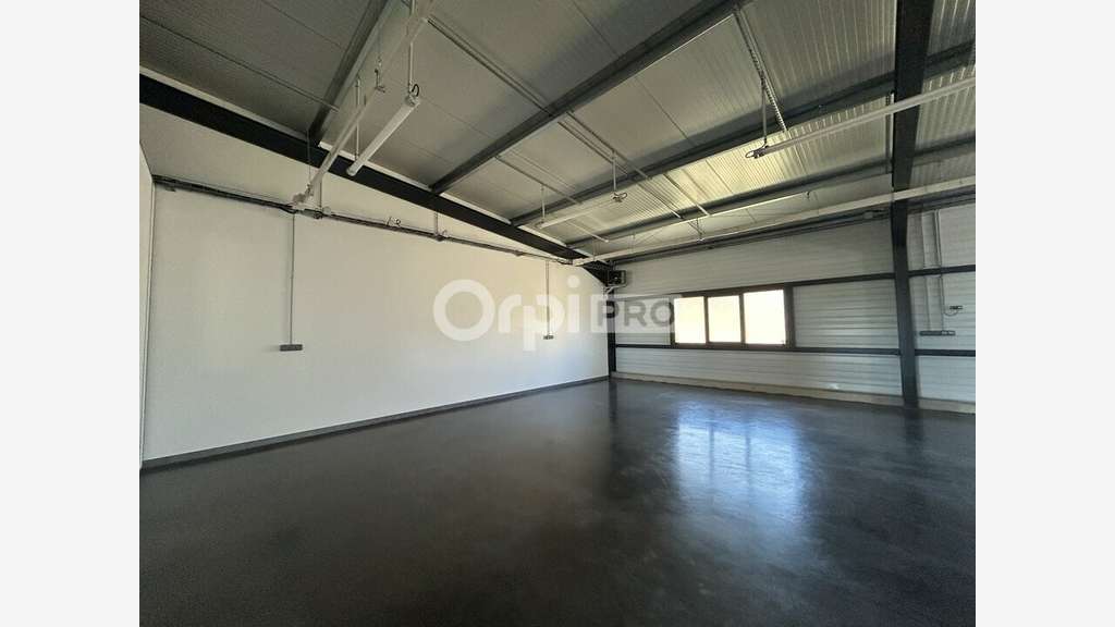 Local d'activité récent 235m² à louer à Limoges