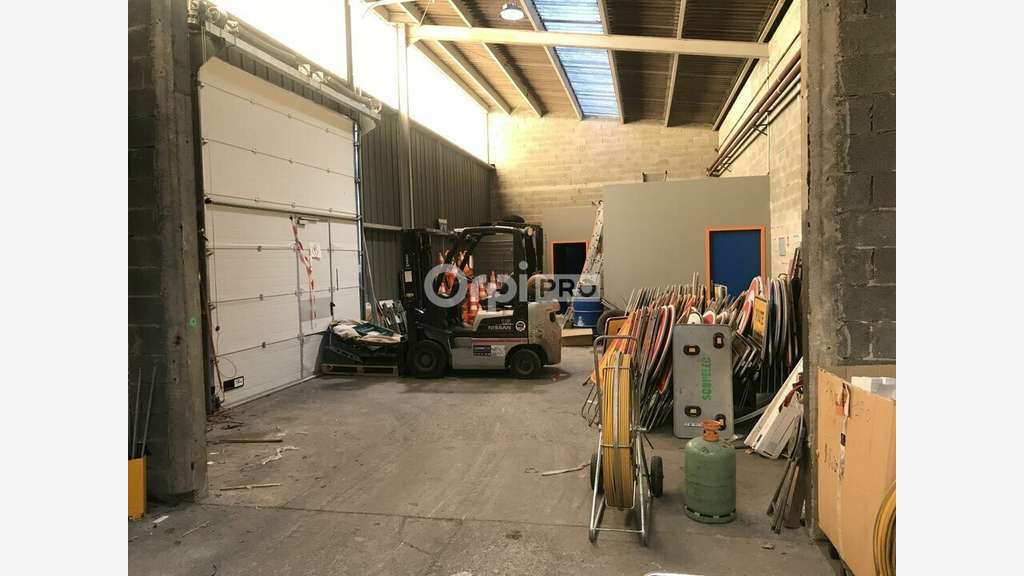 A louer local d'activités de 970m² Sud Limoges